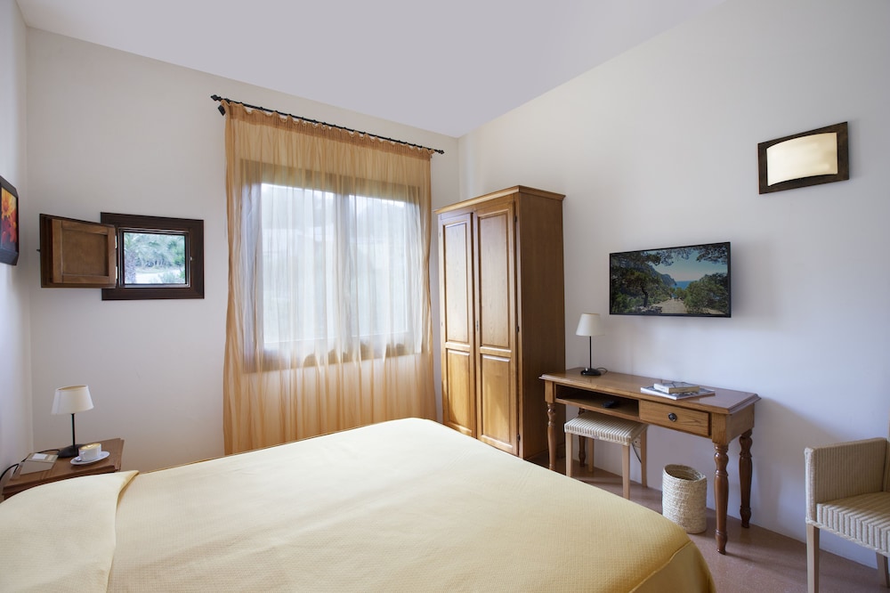 Baglio Santacroce — Hotel rooms in Valderice, Sicily