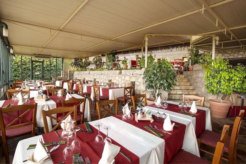Baglio Santacroce — Restaurant & bars in Valderice, Sicily