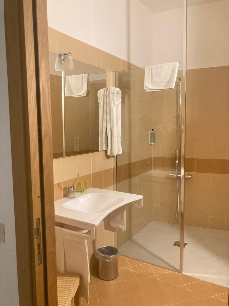 Baglio Santacroce — Hotel rooms in Valderice, Sicily