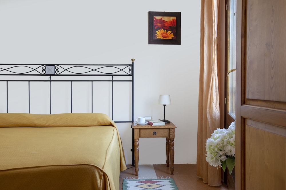 Baglio Santacroce — Hotel rooms in Valderice, Sicily