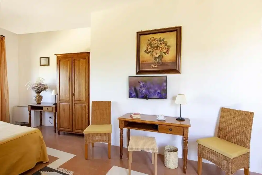 Baglio Santacroce — Hotel rooms in Valderice, Sicily