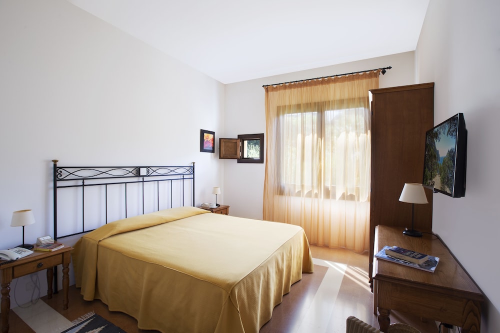 Baglio Santacroce — Hotel rooms in Valderice, Sicily