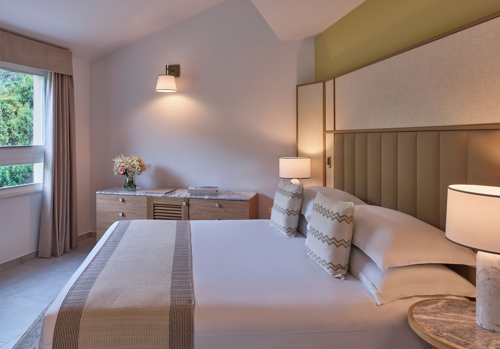 Conrad Chia Laguna Sardinia — Hotel rooms in Domus de Maria, Sardinia