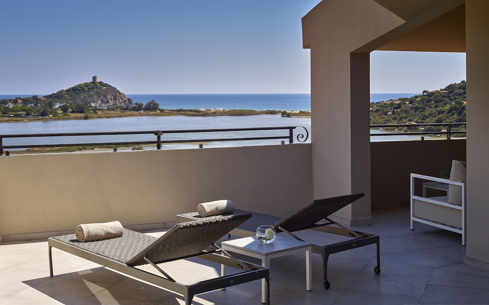 Conrad Chia Laguna Sardinia — Hotel rooms in Domus de Maria, Sardinia