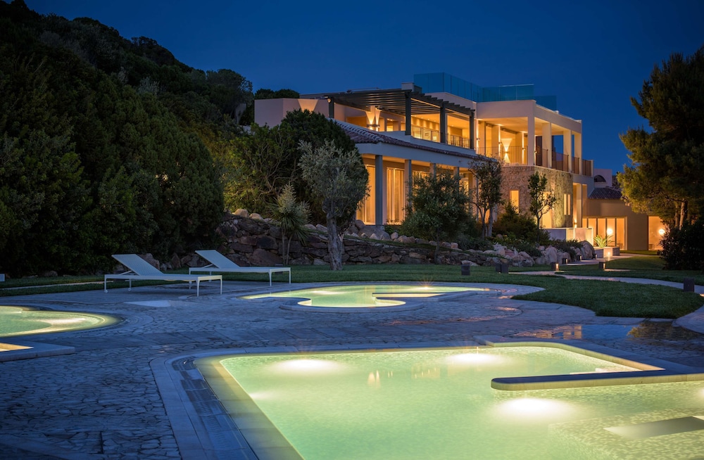 Conrad Chia Laguna Sardinia — Swimming pool in Domus de Maria, Sardinia