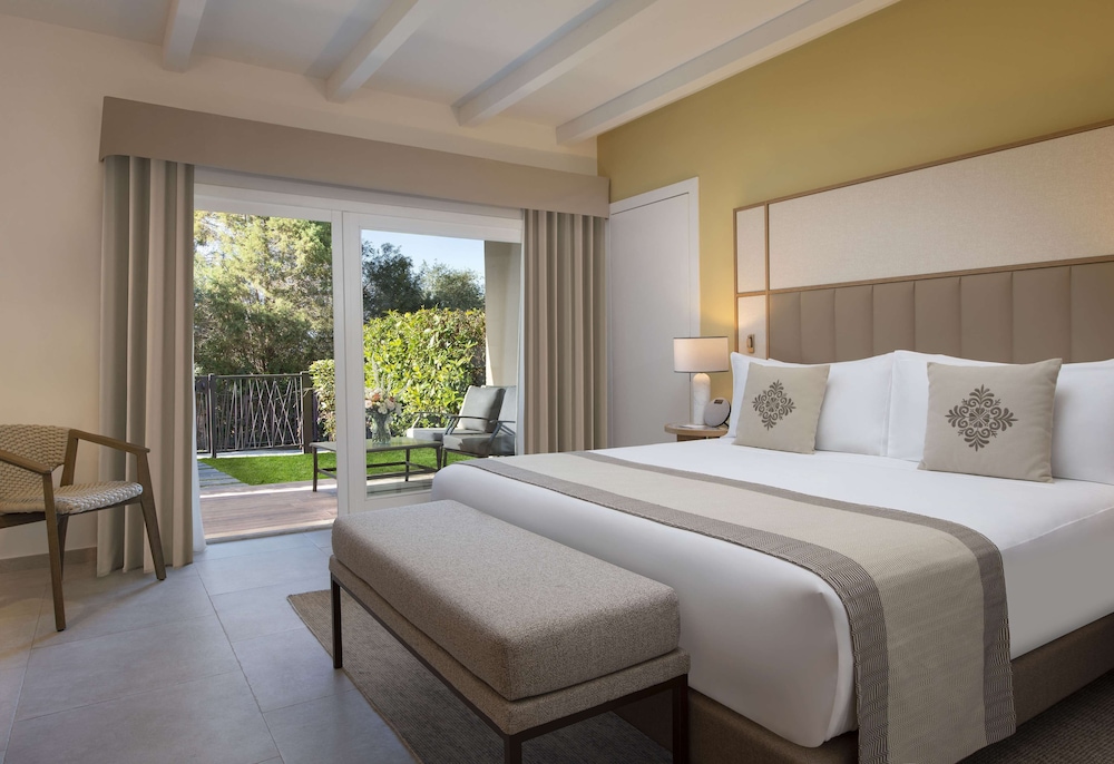 Conrad Chia Laguna Sardinia — Hotel rooms in Domus de Maria, Sardinia