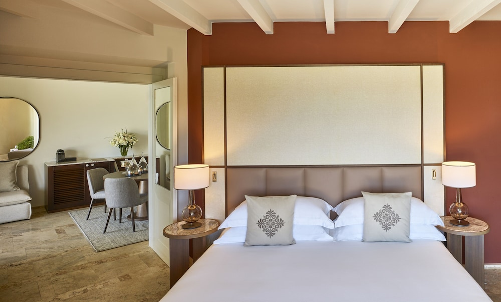 Conrad Chia Laguna Sardinia — Hotel rooms in Domus de Maria, Sardinia