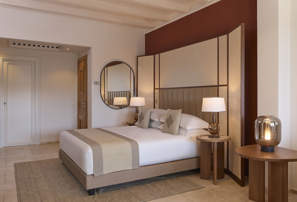 Conrad Chia Laguna Sardinia — Hotel rooms in Domus de Maria, Sardinia