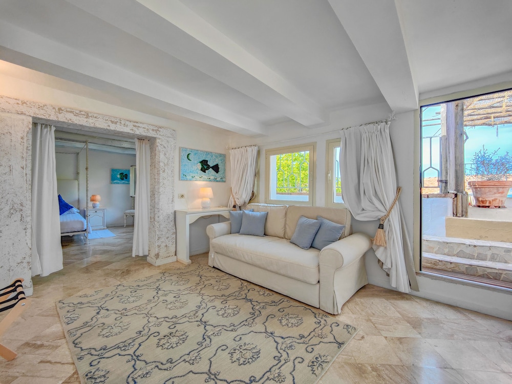 Hotel Balocco — Hotel rooms in Arzachena, Sardinia