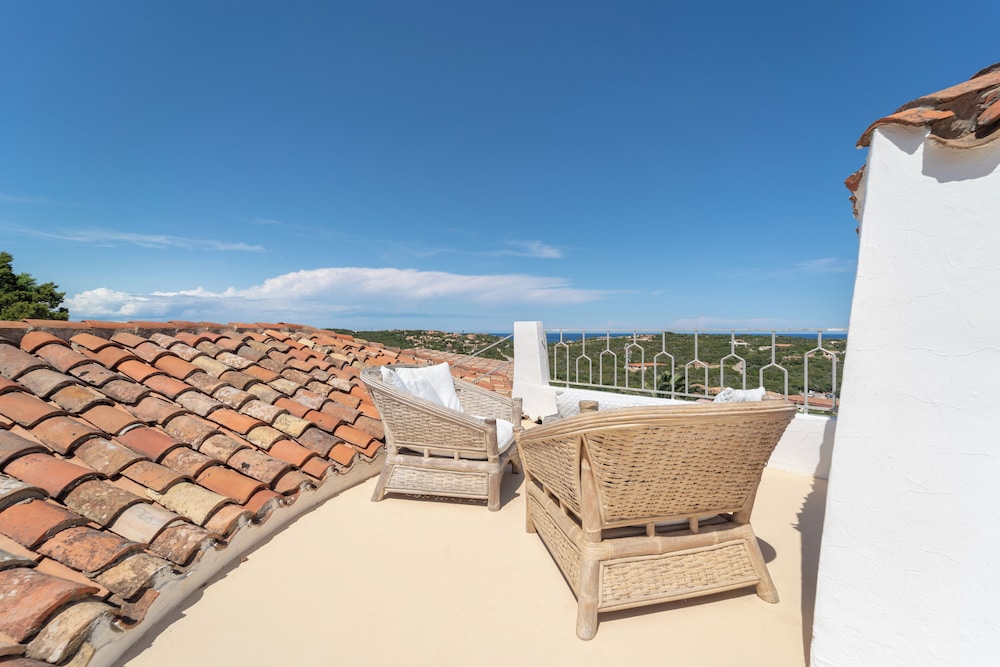 Hotel Balocco — Hotel building in Arzachena, Sardinia