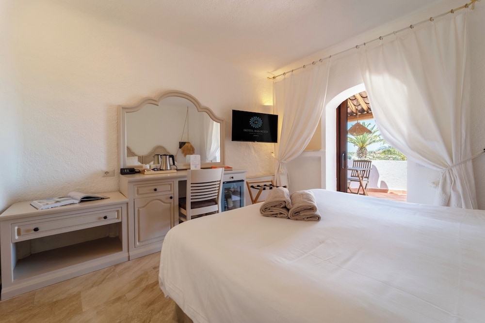 Hotel Balocco — Hotel rooms in Arzachena, Sardinia