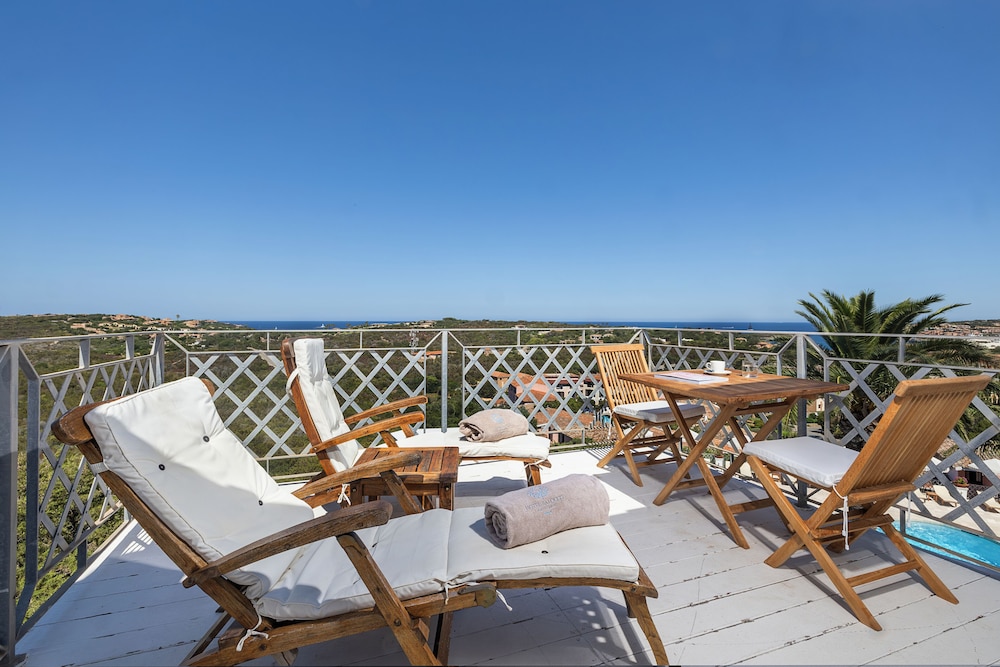 Hotel Balocco — Hotel building in Arzachena, Sardinia