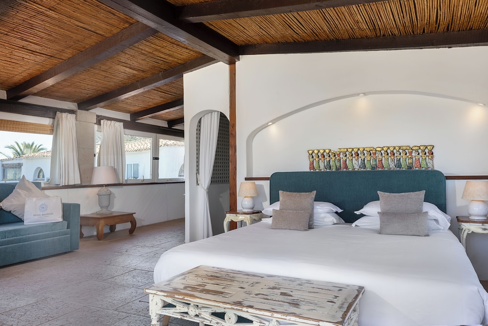 Hotel Balocco — Hotel rooms in Arzachena, Sardinia