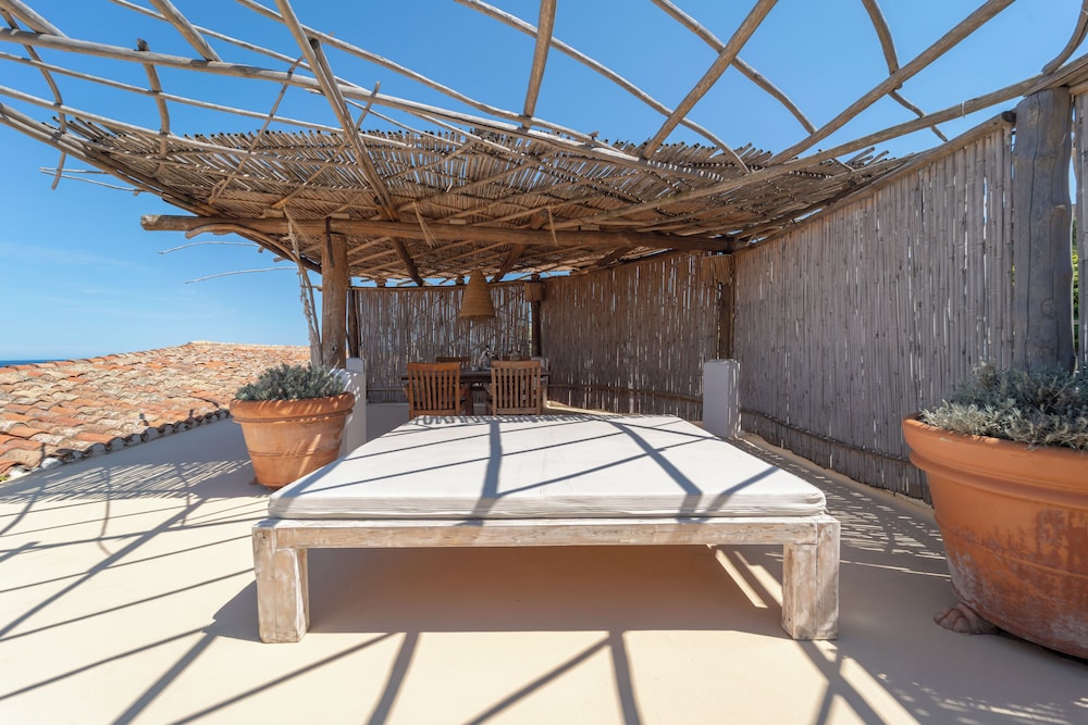 Hotel Balocco — Hotel building in Arzachena, Sardinia