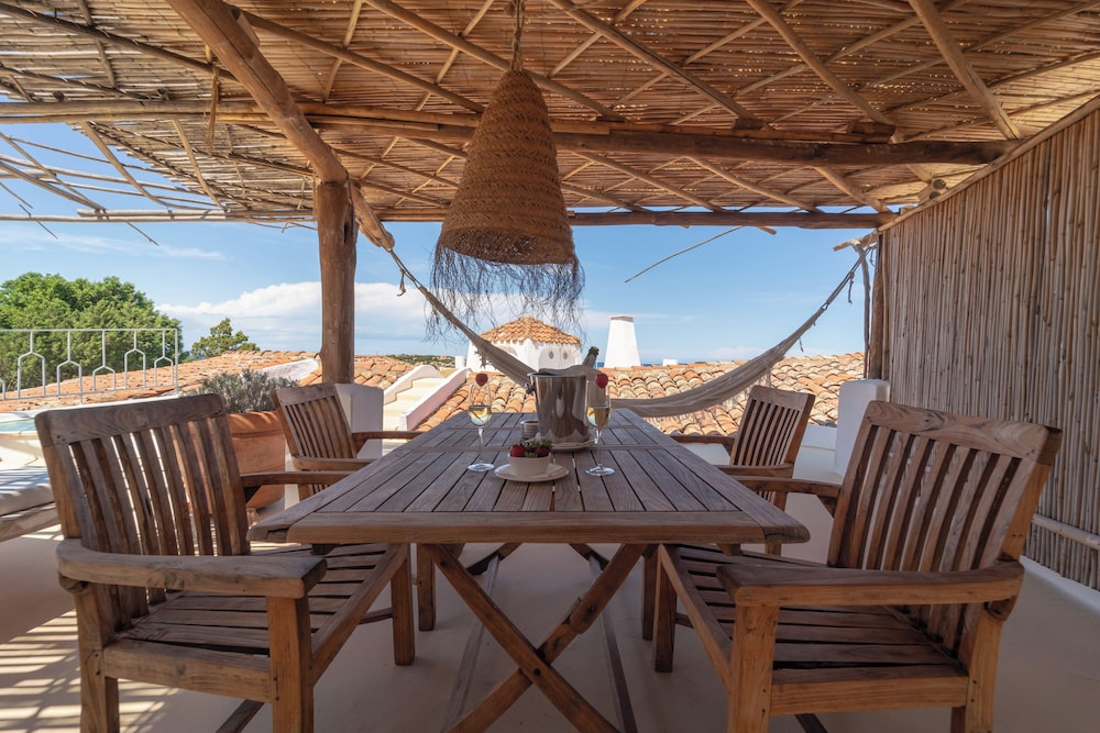 Hotel Balocco — Restaurant & bars in Arzachena, Sardinia