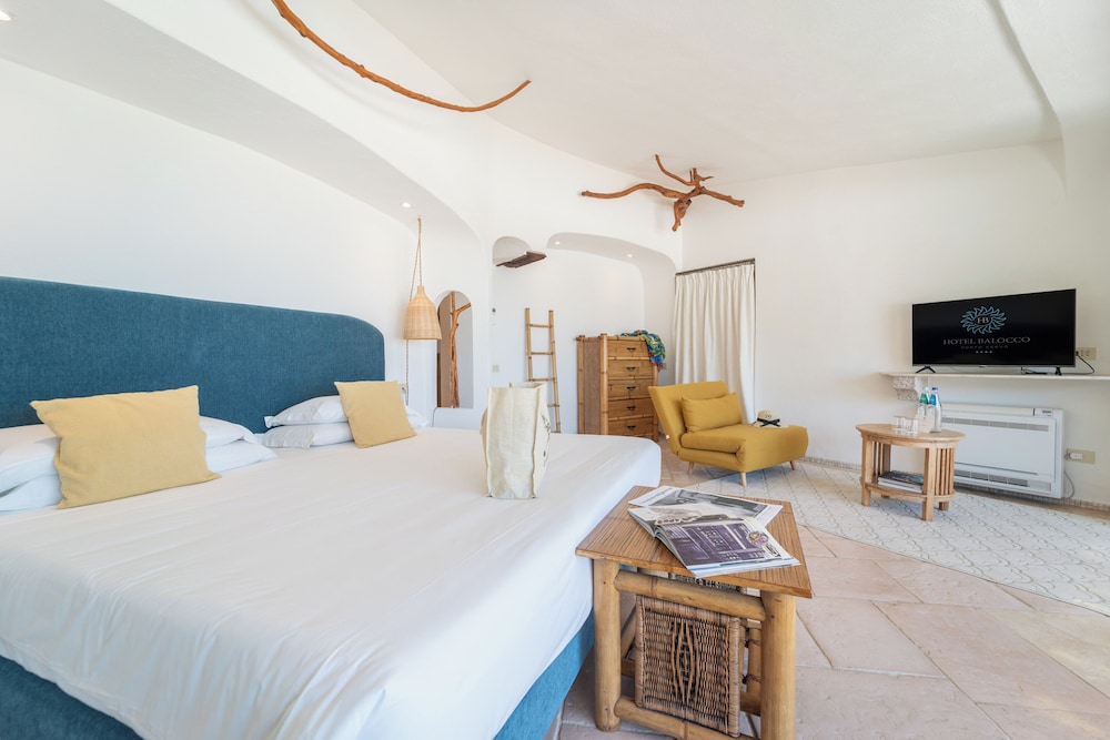 Hotel Balocco — Hotel rooms in Arzachena, Sardinia