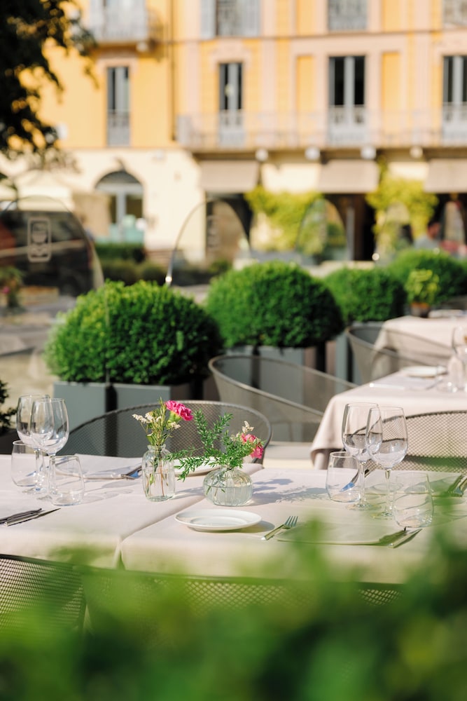 Hotel Barchetta Excelsior — Restaurant & bars in Como, Lombardy