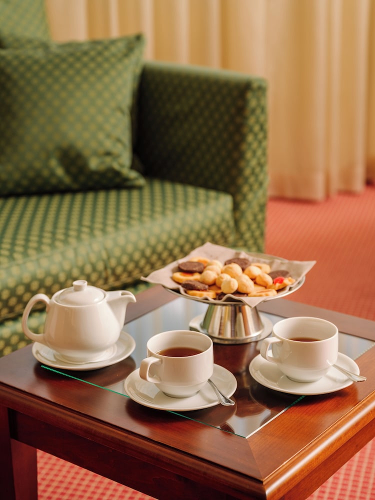 Hotel Barchetta Excelsior — Hotel rooms in Como, Lombardy