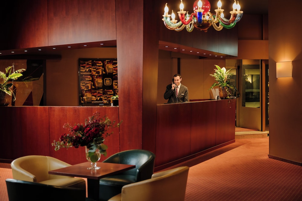 Hotel Barchetta Excelsior — Hotel building in Como, Lombardy