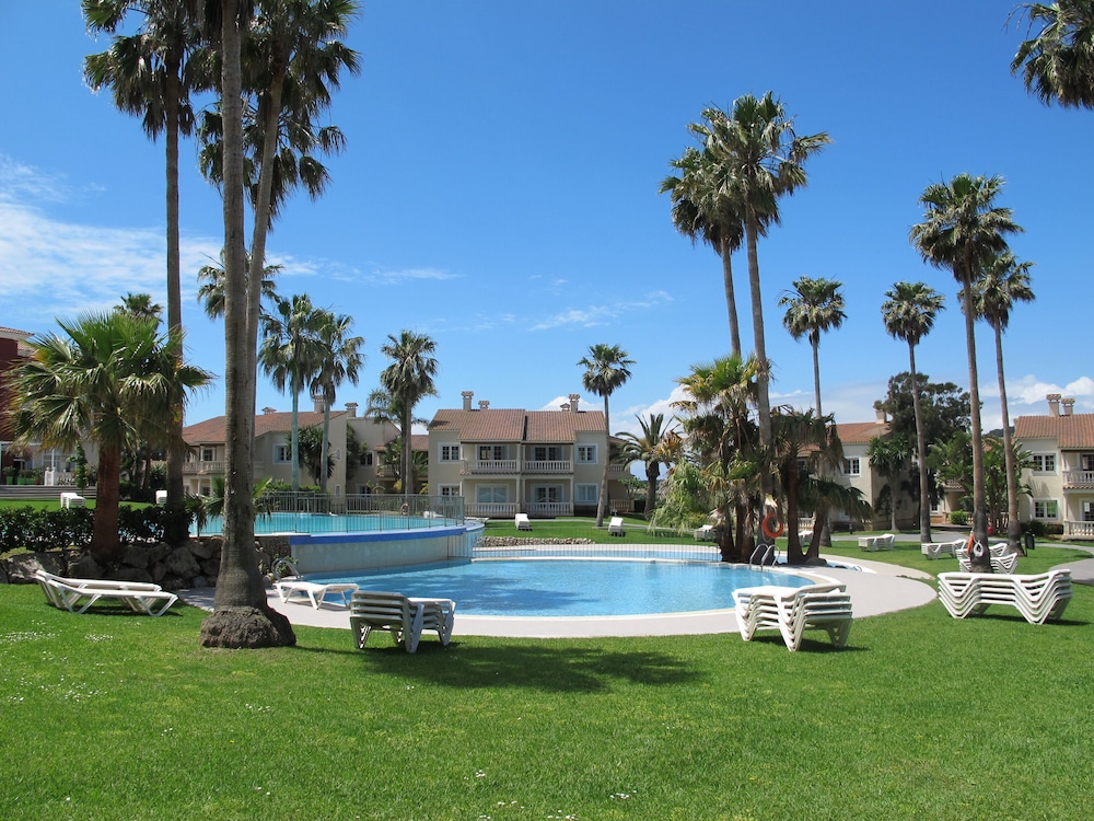 Aparthotel HG Jardin de Menorca — Swimming pool in Son Bou, Balearic Islands