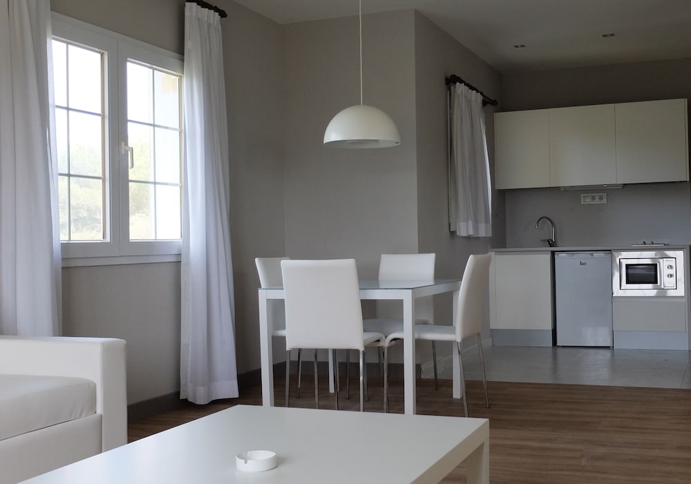 Aparthotel HG Jardin de Menorca — Hotel rooms in Son Bou, Balearic Islands
