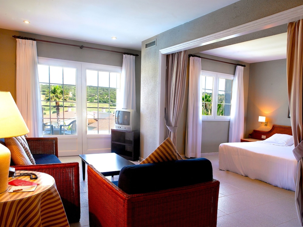 Aparthotel HG Jardin de Menorca — Hotel rooms in Son Bou, Balearic Islands
