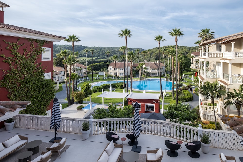 Aparthotel HG Jardin de Menorca — Swimming pool in Son Bou, Balearic Islands