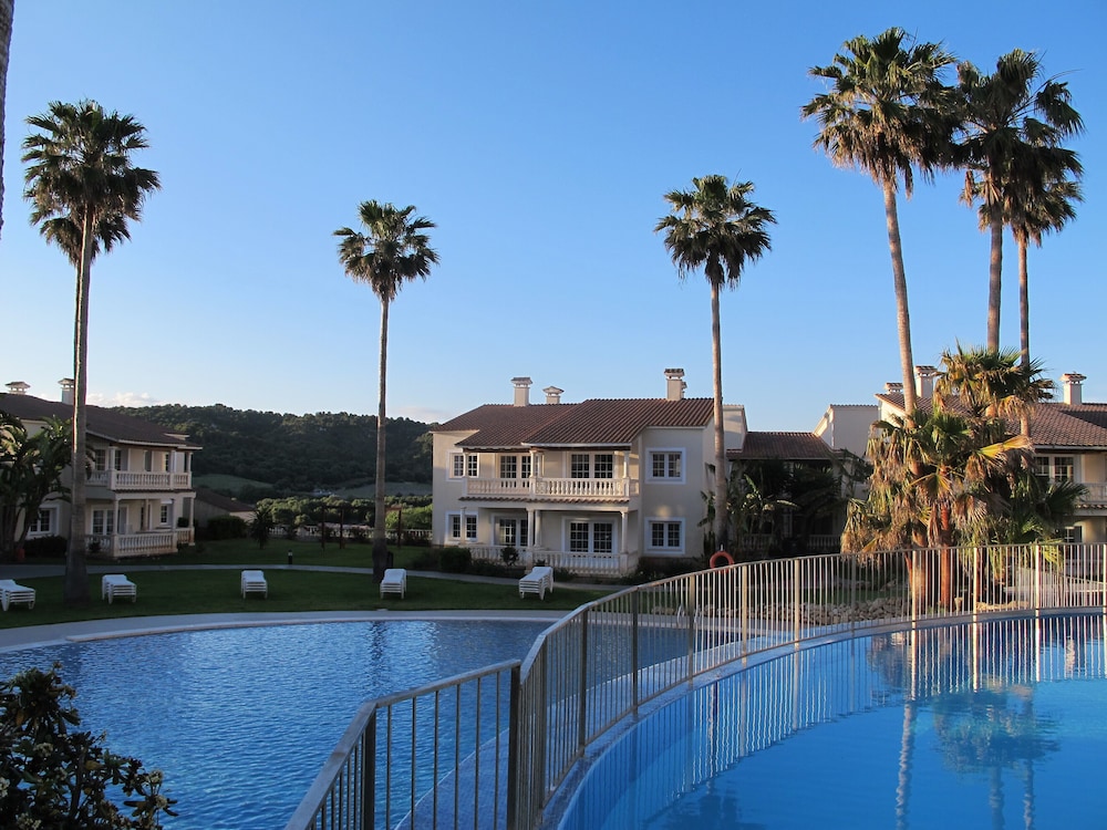 Aparthotel HG Jardin de Menorca — Swimming pool in Son Bou, Balearic Islands