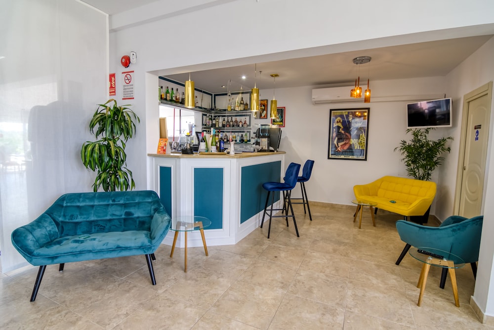 Hotel Sa Barrera - Adults Only — Restaurant & bars in Cala'n Porter, Balearic Islands