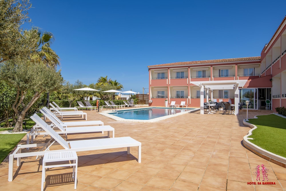 Hotel Sa Barrera - Adults Only — Swimming pool in Cala'n Porter, Balearic Islands