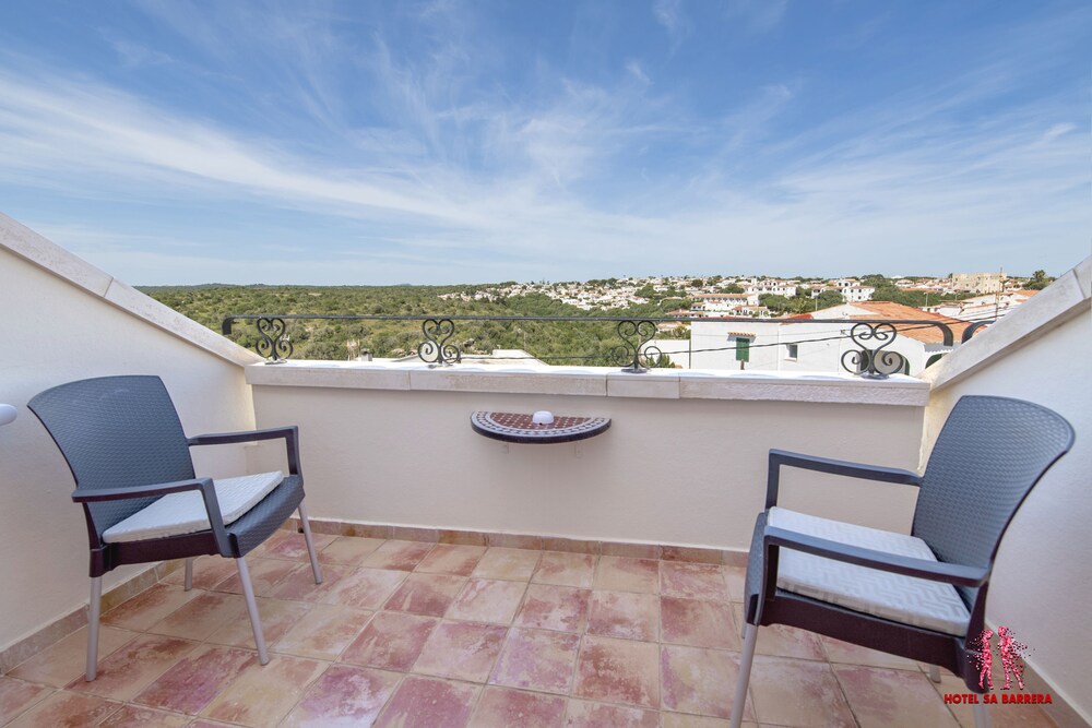 Hotel Sa Barrera - Adults Only — Hotel rooms in Cala'n Porter, Balearic Islands