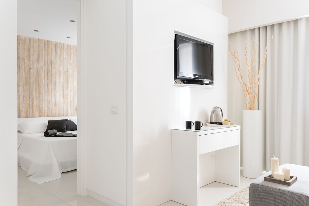 Borgo Pantano — Hotel rooms in Carrozziere, Sicily