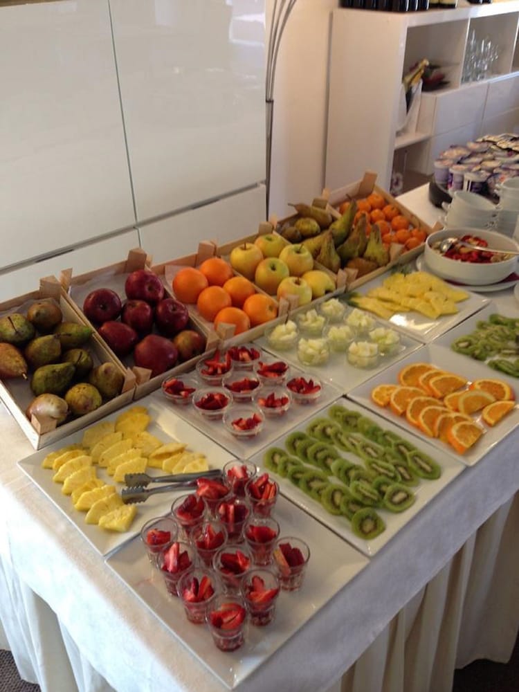 Borgo Pantano — Restaurant & bars in Carrozziere, Sicily