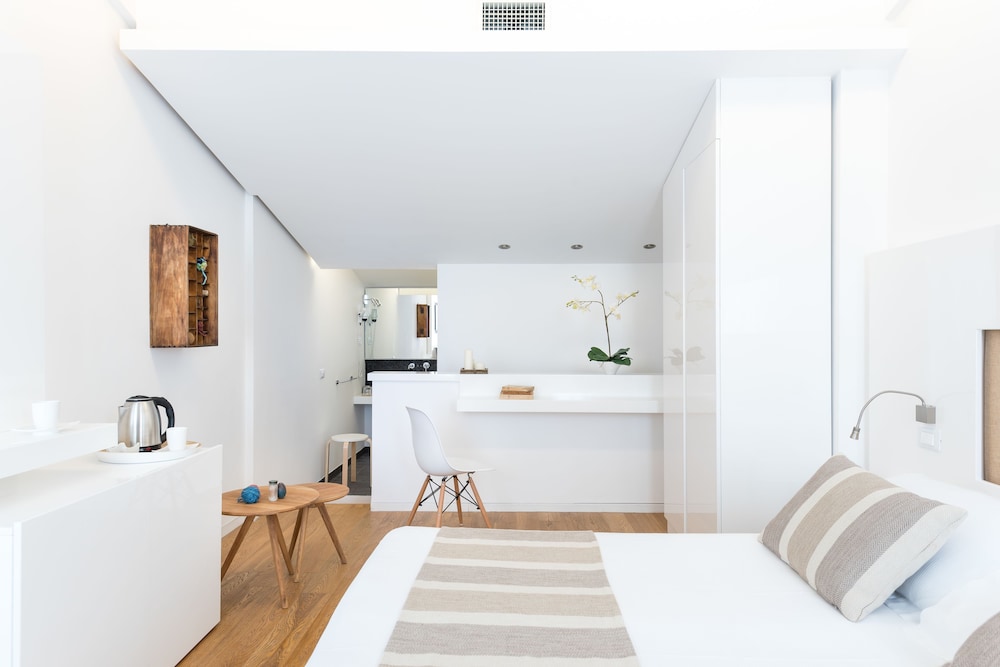 Borgo Pantano — Hotel rooms in Carrozziere, Sicily