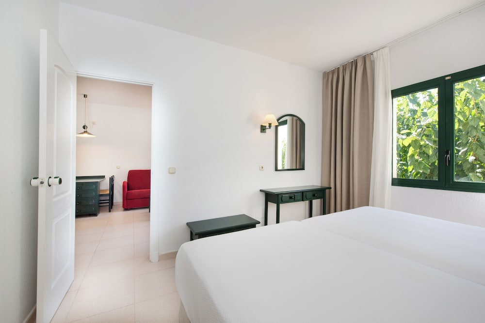 Valentin Son Bou — Hotel rooms in Son Bou, Balearic Islands