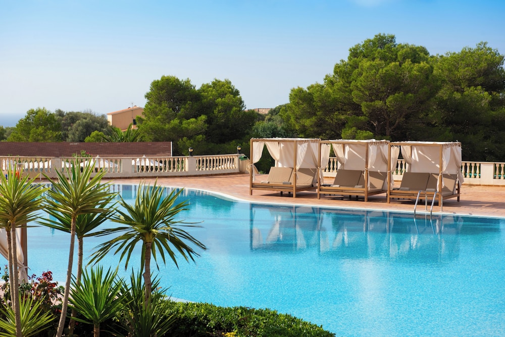 Valentin Son Bou — Swimming pool in Son Bou, Balearic Islands