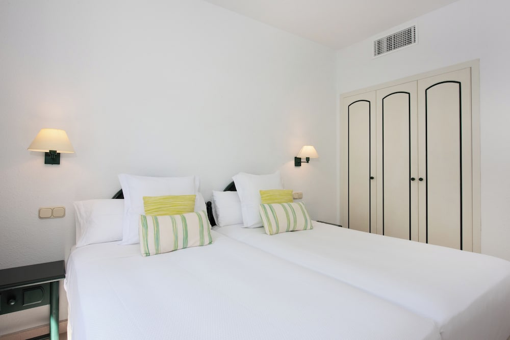Valentin Son Bou — Hotel rooms in Son Bou, Balearic Islands