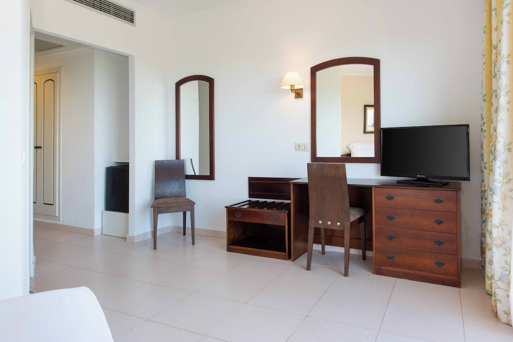 Valentin Son Bou — Hotel rooms in Son Bou, Balearic Islands