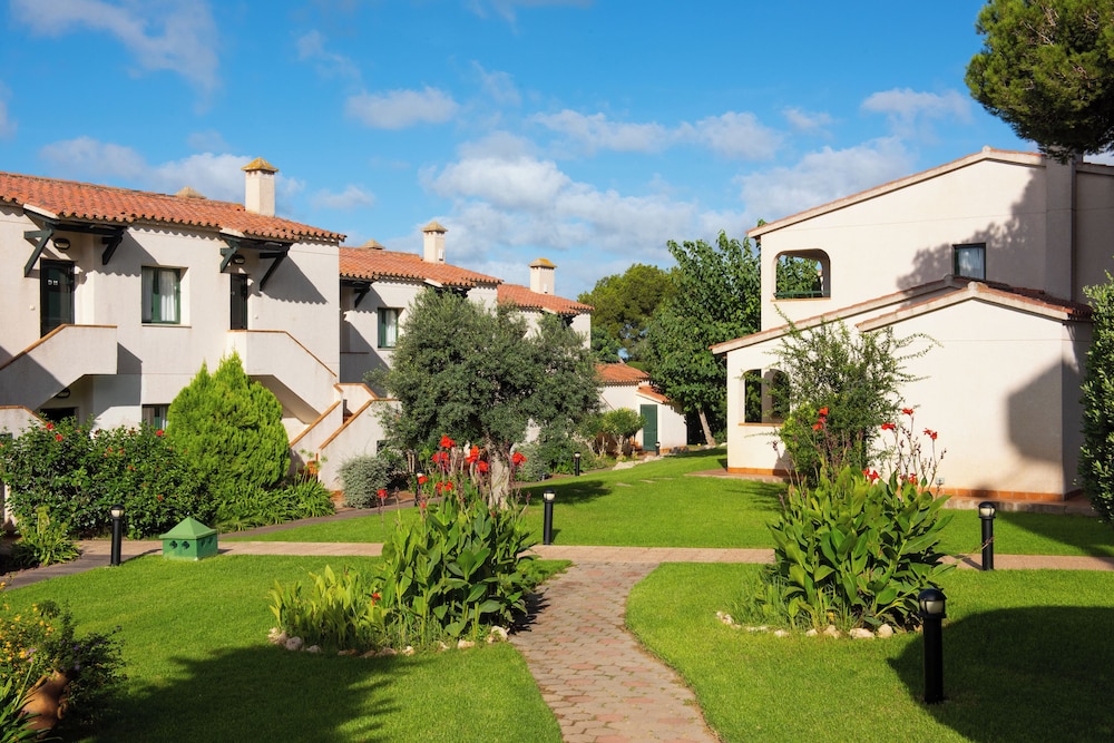 Valentin Son Bou — Hotel building in Son Bou, Balearic Islands