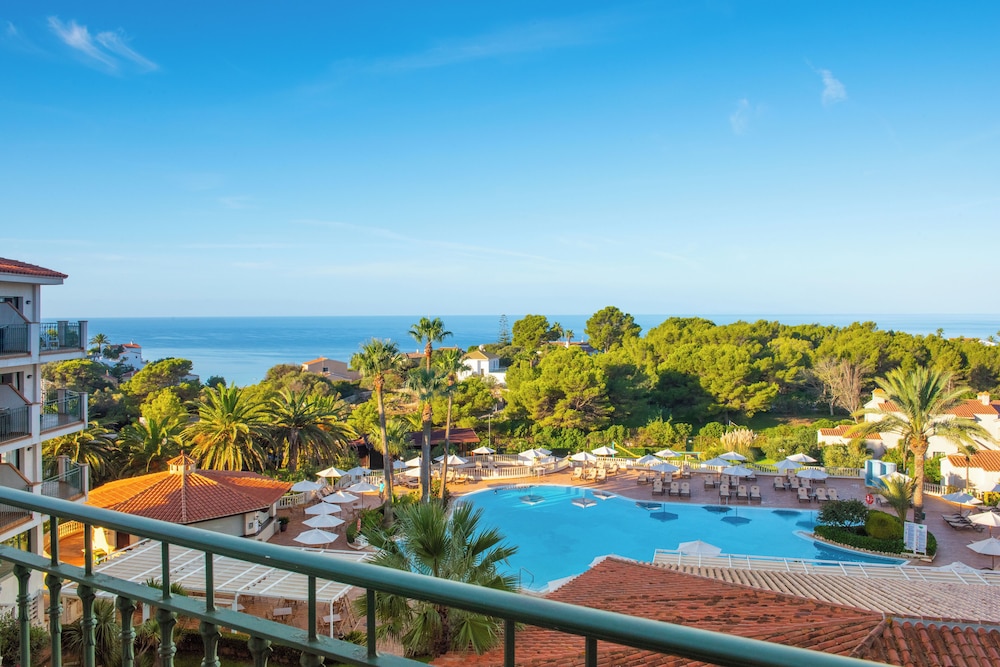 Valentin Son Bou — Swimming pool in Son Bou, Balearic Islands