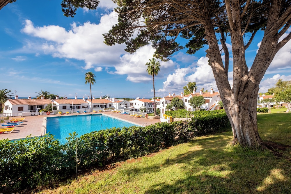 Apartamentos Son Bou Gardens — Swimming pool in Son Bou, Balearic Islands