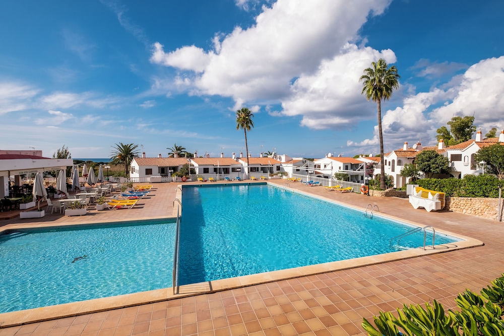 Apartamentos Son Bou Gardens — Swimming pool in Son Bou, Balearic Islands