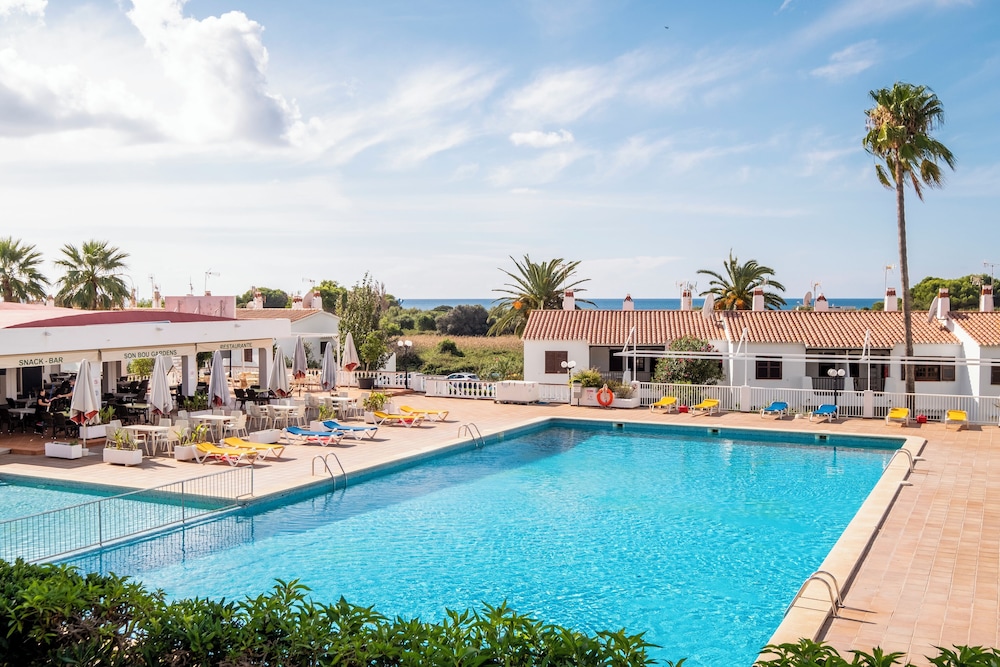 Apartamentos Son Bou Gardens — Swimming pool in Son Bou, Balearic Islands