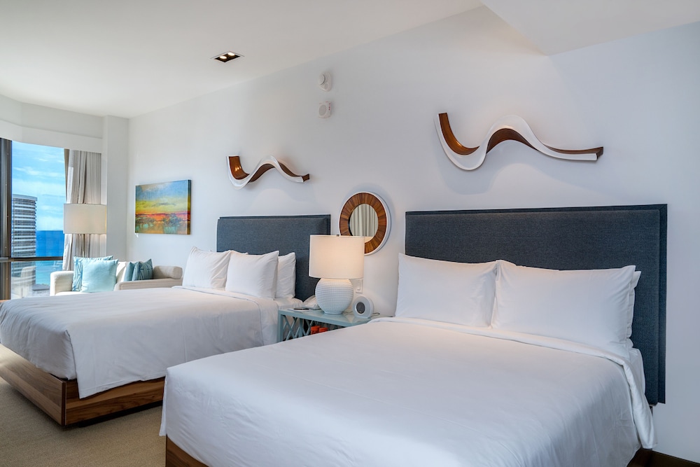 Hyatt Centric Waikiki Beach — Hotel rooms in Honolulu, Hawaii