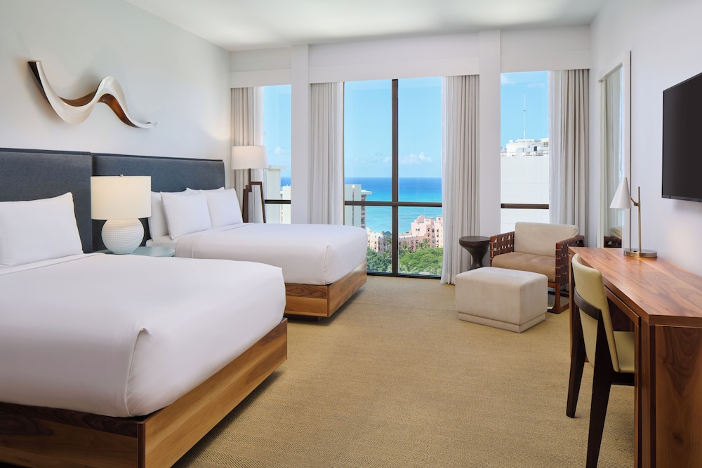 Hyatt Centric Waikiki Beach — Hotel rooms in Honolulu, Hawaii