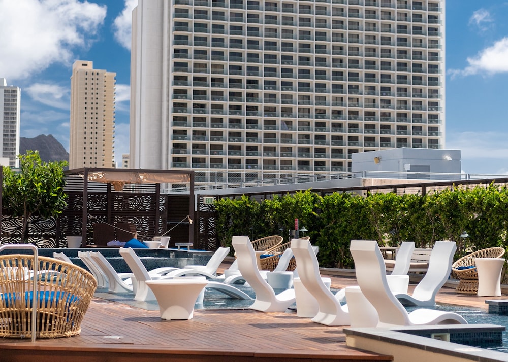 Hyatt Centric Waikiki Beach — Swimming pool in Honolulu, Hawaii
