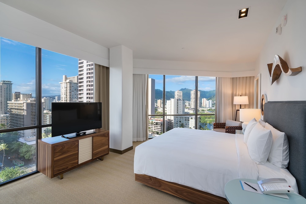 Hyatt Centric Waikiki Beach — Hotel rooms in Honolulu, Hawaii