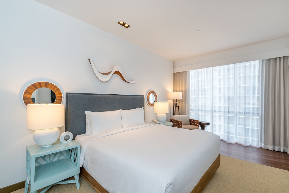 Hyatt Centric Waikiki Beach — Hotel rooms in Honolulu, Hawaii