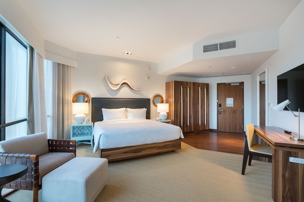 Hyatt Centric Waikiki Beach — Hotel rooms in Honolulu, Hawaii