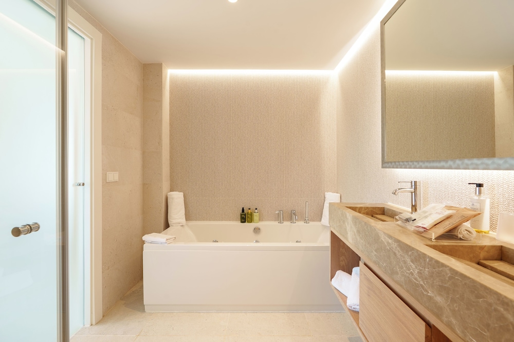 Bellamar Hotel Beach & Spa — Hotel rooms in San Antonio, Balearic Islands